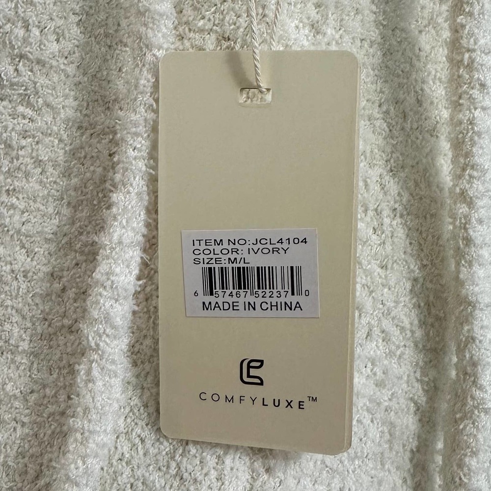 ComfyLuxe Women’s or Teens Long Sleeve Microfiber Soft Smiley Face Oversized M/L - Picture 9 of 11